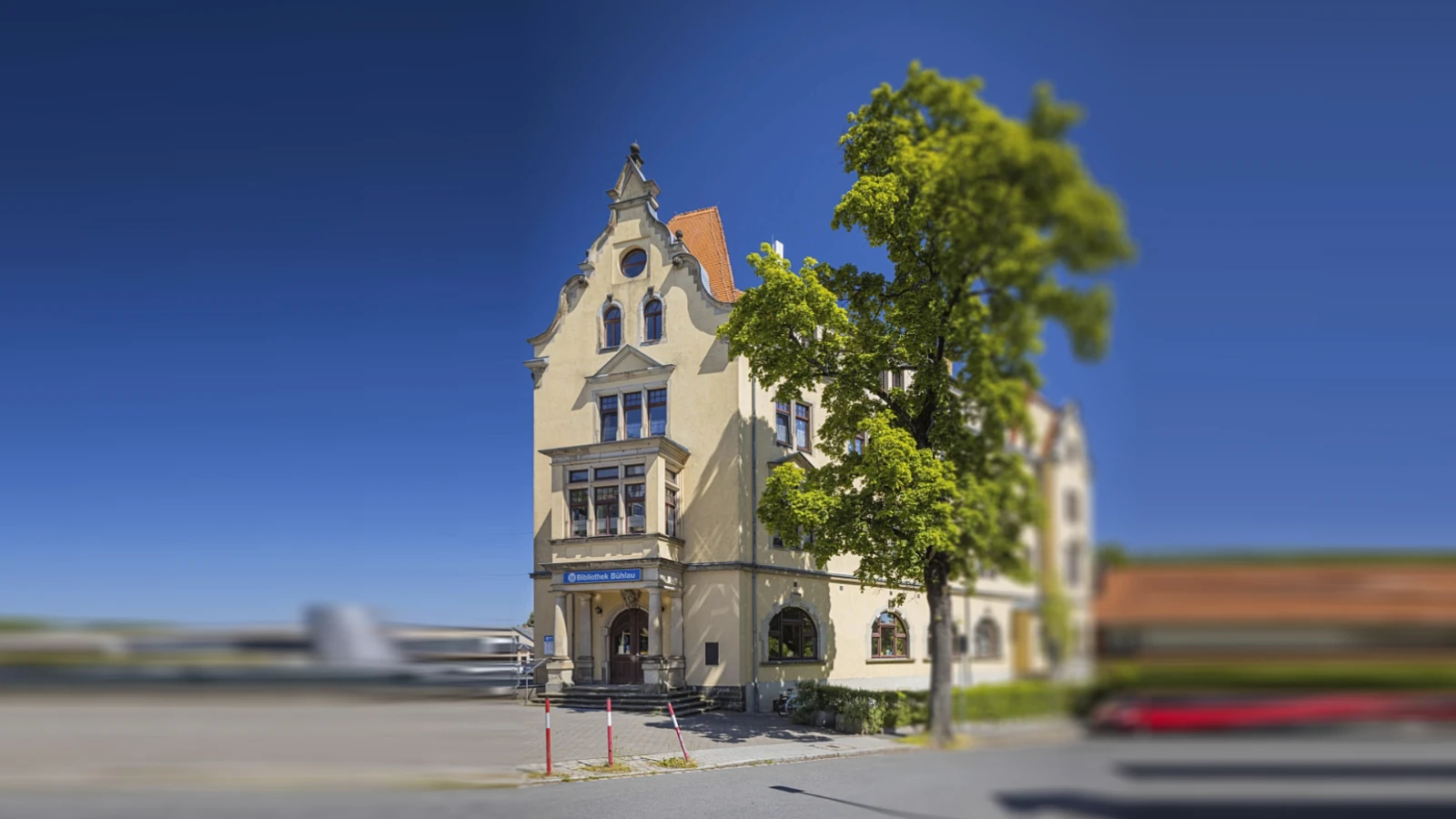 bild von der bibliothek aus dresden bühlau